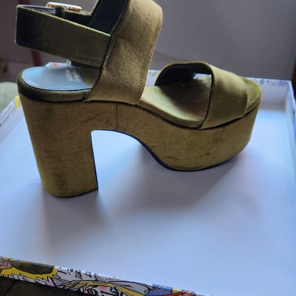 JEFFREY CAMPBELL CRUSHED GREEN VELVET PLATFORMS - Picture 3 of 5